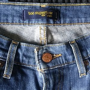 Levi's Too Superlow boot cut medium wash size 7M